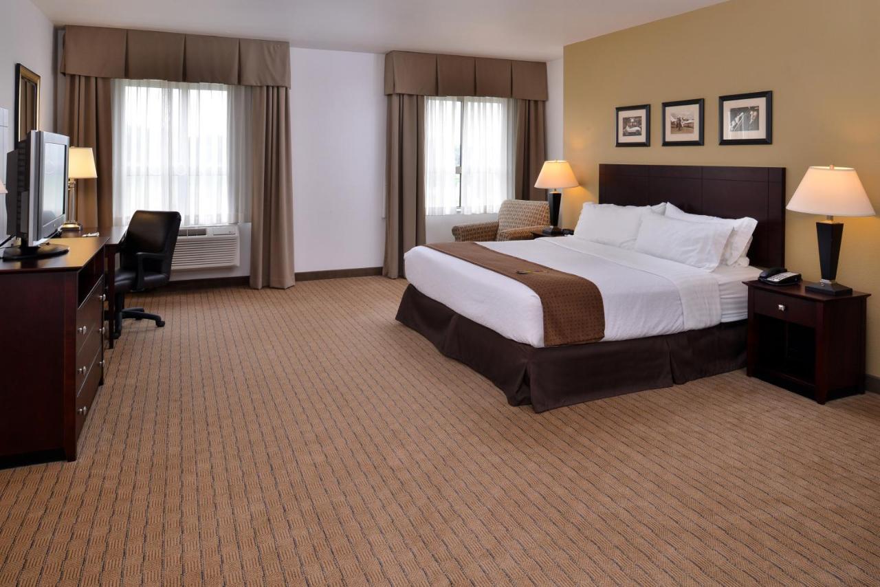 Holiday Inn Madison At The American Center By Ihg Esterno foto